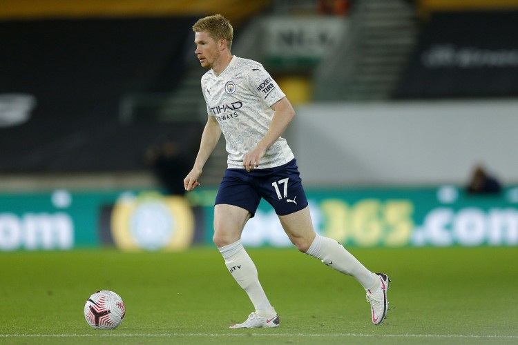 为何亲斯内德？穆帅：斯内德给了我三冠王，那是最棒的一年（穆帅谈为何偏爱斯内德：三冠功臣成就我最辉煌一年）