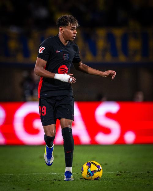 最后6轮5球1助！桑托斯官媒盛赞内马尔：他是桑托斯的王子（近6战5球1助！桑托斯官媒力赞内马尔：球队的王子）