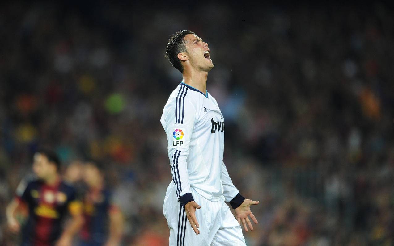 图赫尔：贝林厄姆被换下时很沮丧？因为他有一张黄牌（图赫尔解释贝林厄姆被换下的沮丧：因身背黄牌）